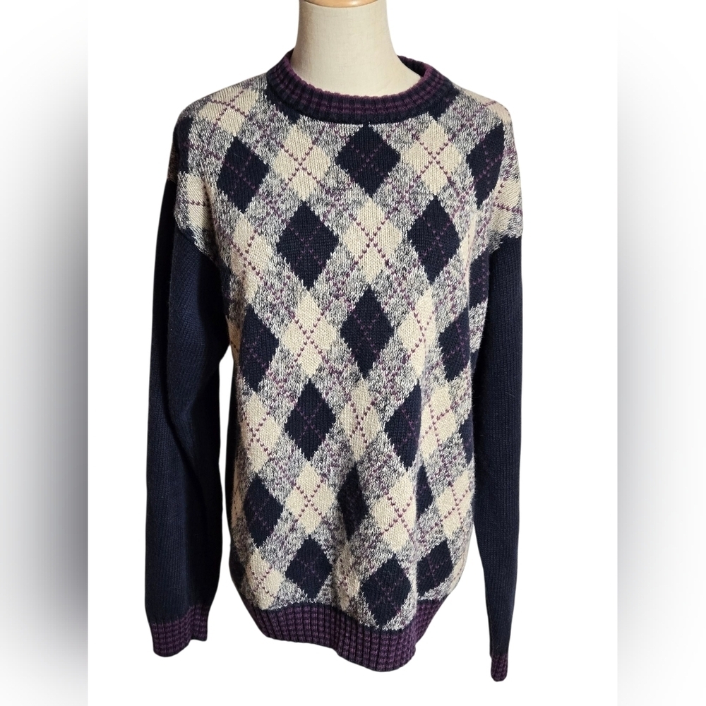 Trader Bay VIintage Blue And White Argyle Sweater